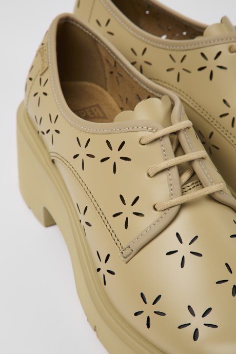 Design Milah Beige Leather Shoes For Women Camper