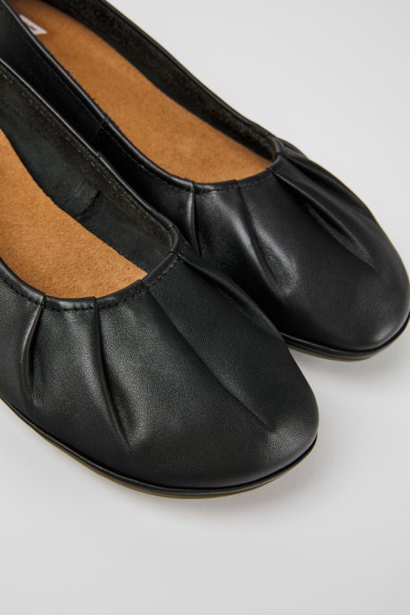 Design Right Black Leather Ballerinas For Women Camper