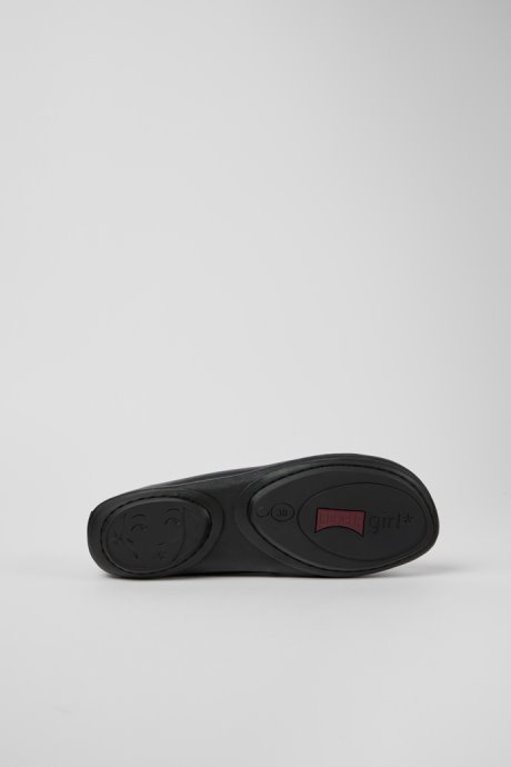 Design Right Black Leather Shoes For Women Camper