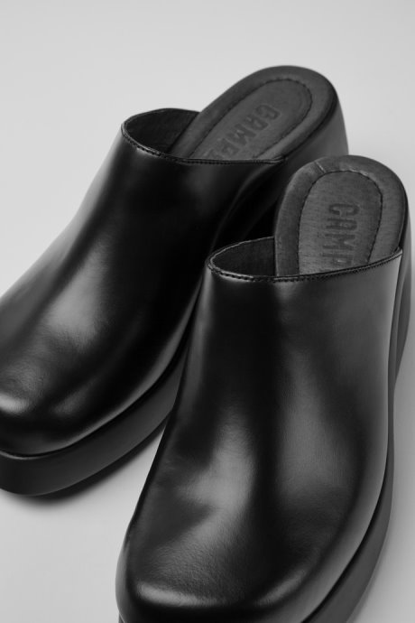 Design Kaah Black Leather Clogs Camper
