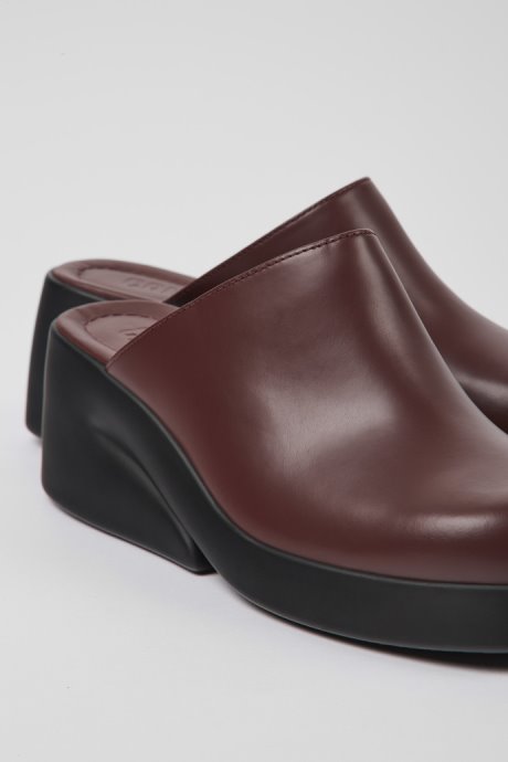 Design Kaah Burgundy Leather Mules For Women Camper