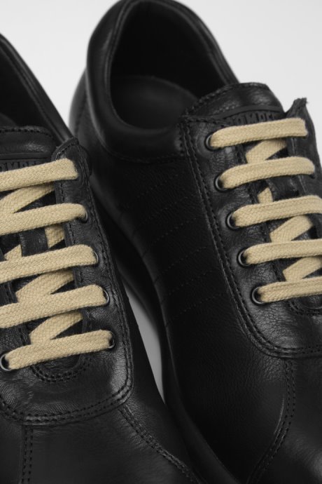 Pelotas Iconic Black Shoe For Women Exclusive Camper | Sale